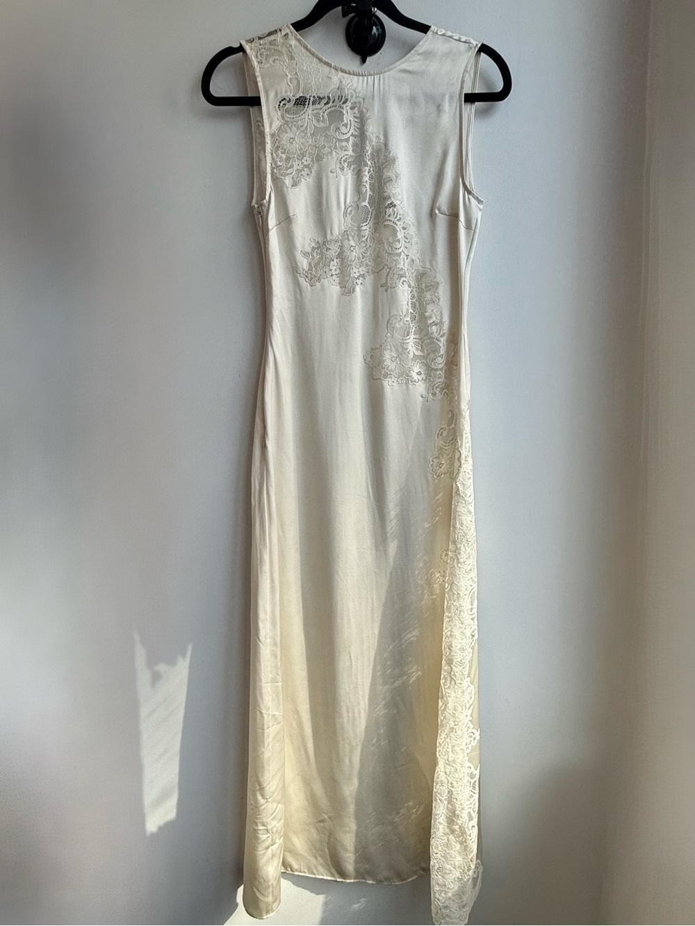SRG - BRIAR SILK MAXI DRESS. - Picture 8 of 12